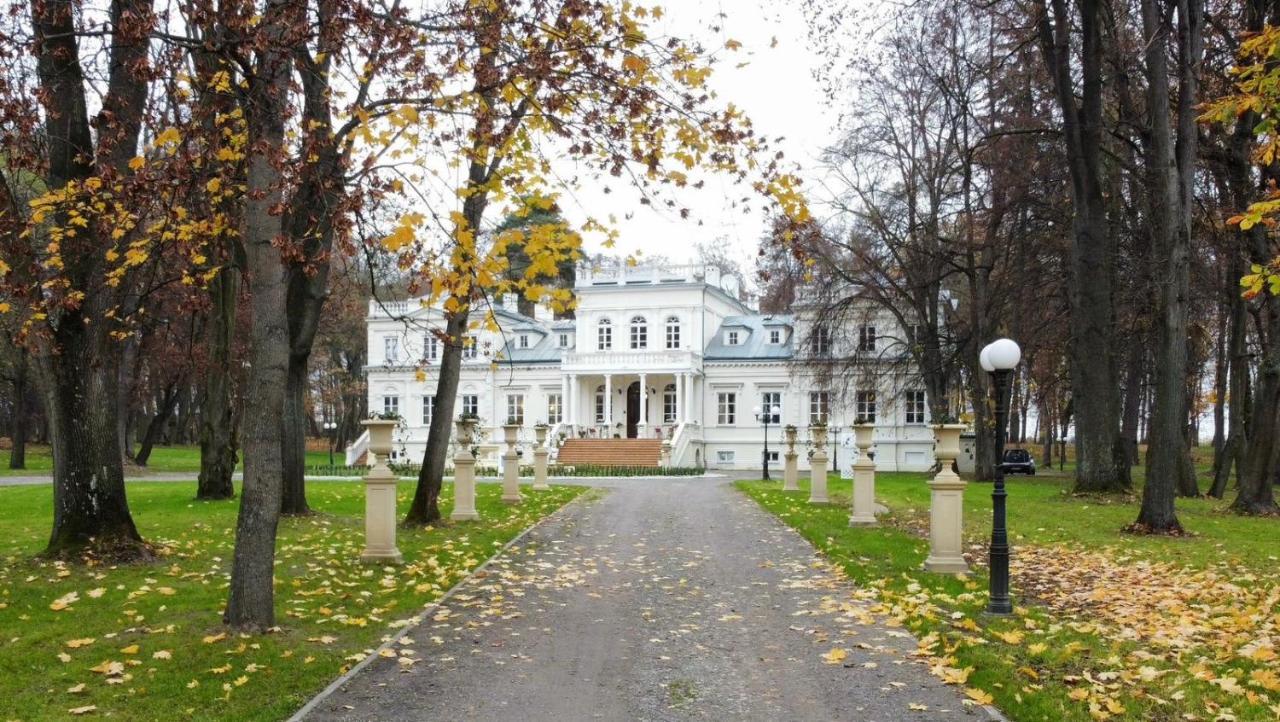 Palac Chojnata Wola Chojnata Екстериор снимка