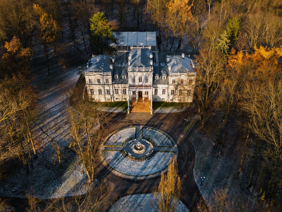 Palac Chojnata Wola Chojnata Екстериор снимка